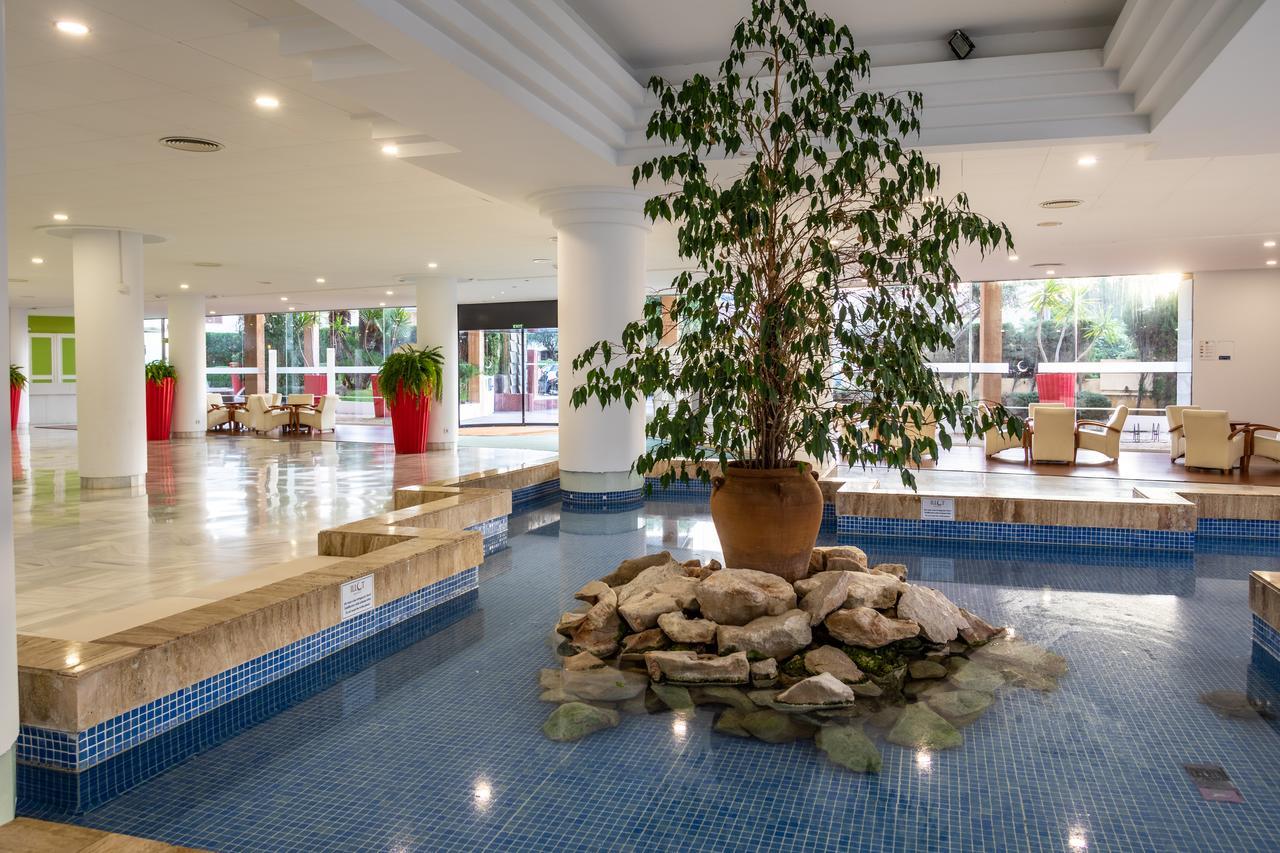 Hotel Illot Suites カラ・ラトハダ エクステリア 写真