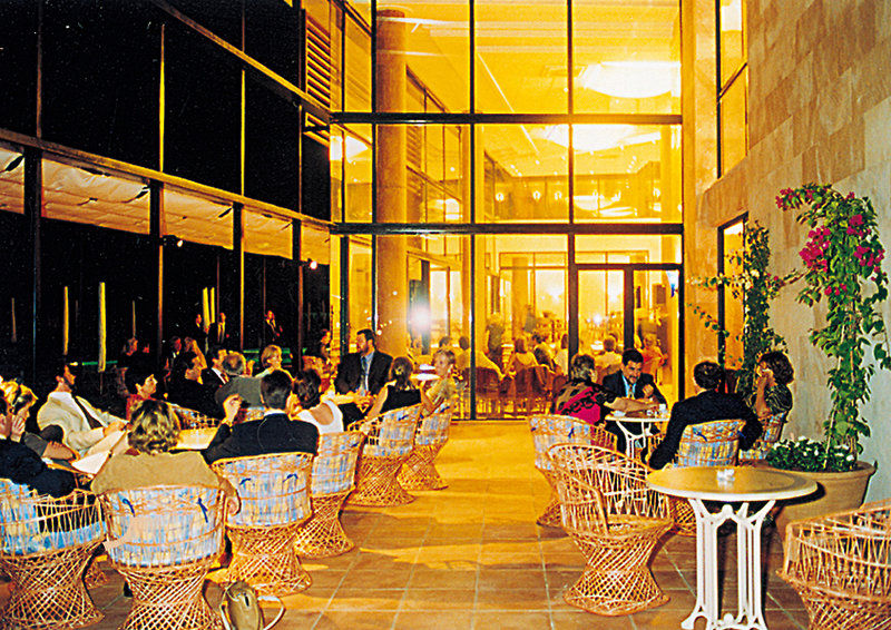Hotel Illot Suites カラ・ラトハダ エクステリア 写真